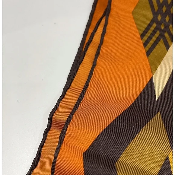 NWT BURBERRY 100% Silk Scarf Orange Retro Pattern - Picture 9 of 11